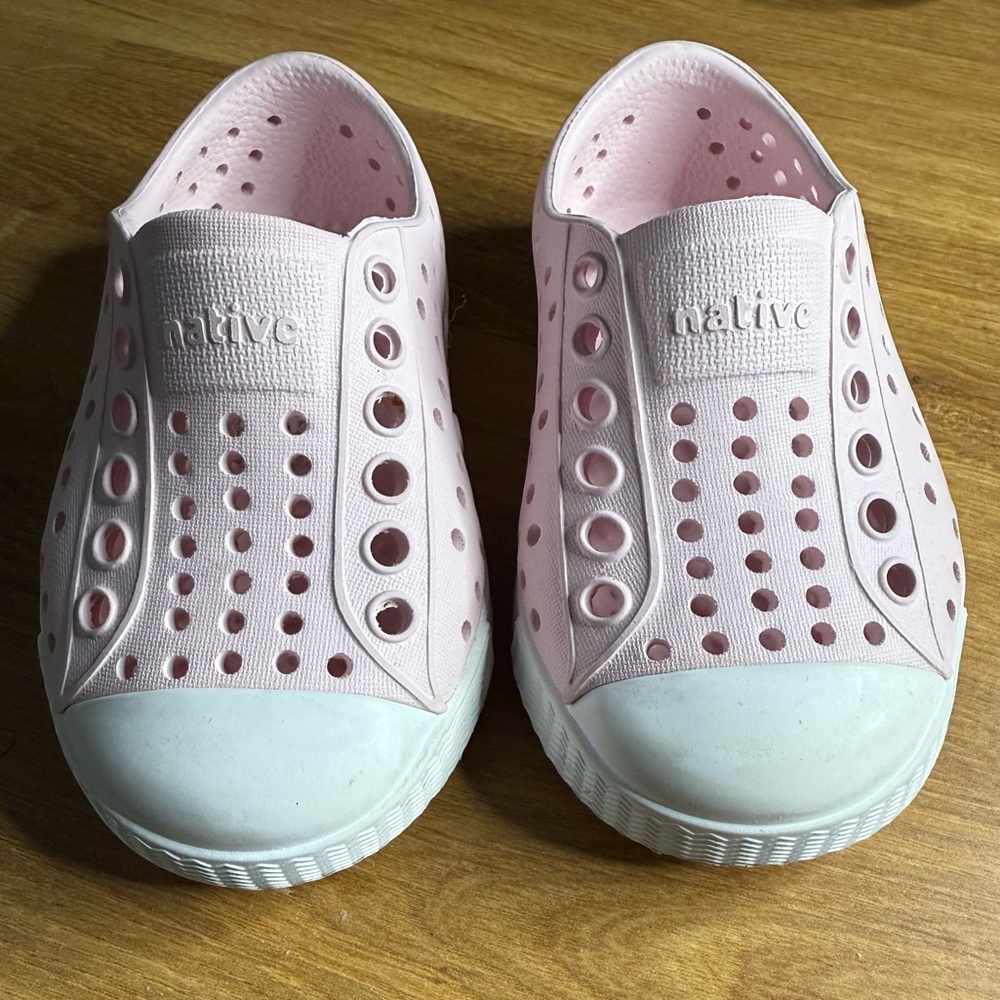 Native Baby/Toddler Pink Sneaker- Size 4c